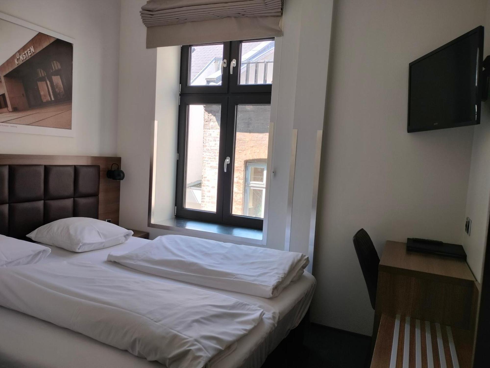 אולבורג Hotel Jomfru Ane מראה חיצוני תמונה