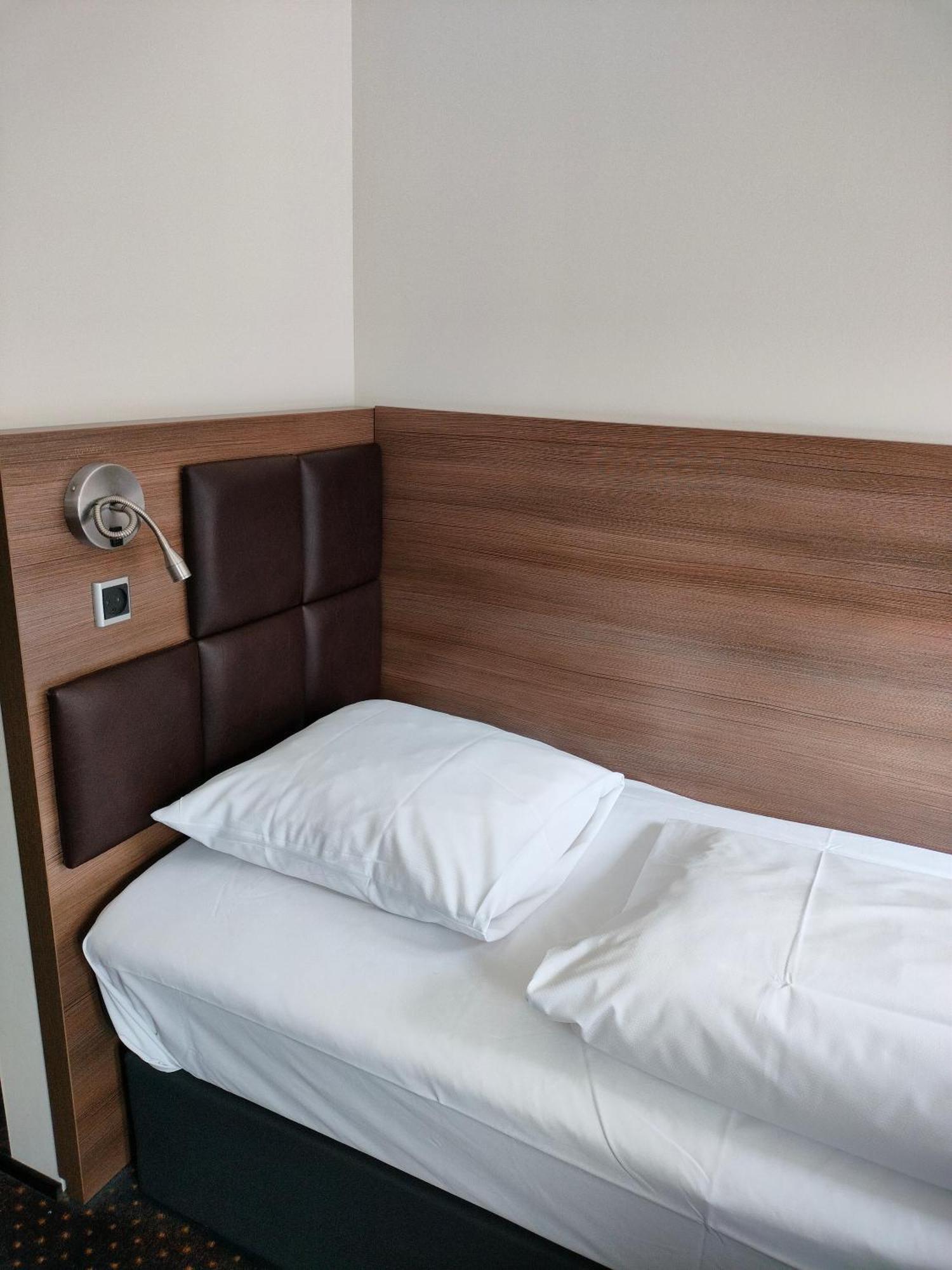אולבורג Hotel Jomfru Ane מראה חיצוני תמונה