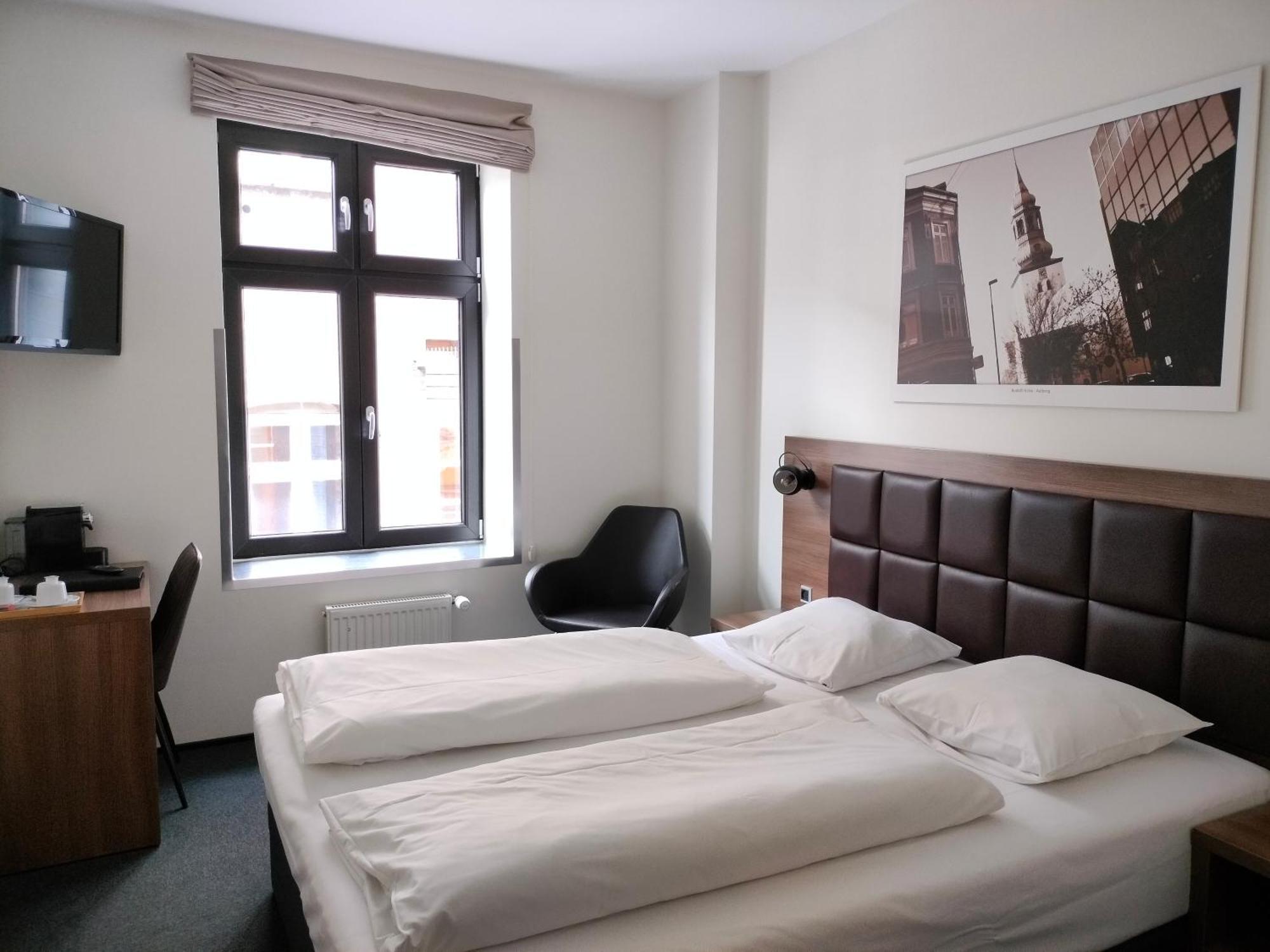 אולבורג Hotel Jomfru Ane מראה חיצוני תמונה