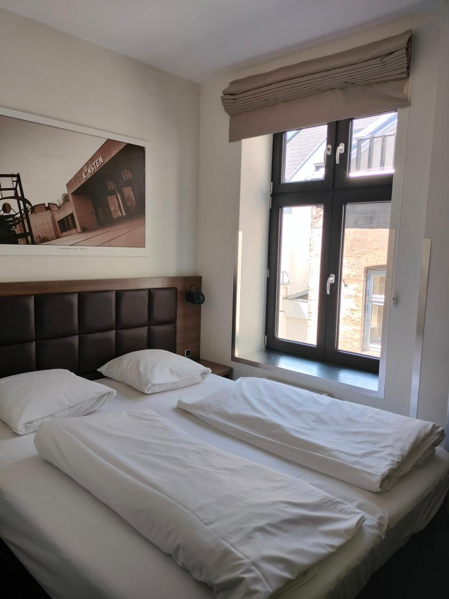 אולבורג Hotel Jomfru Ane מראה חיצוני תמונה