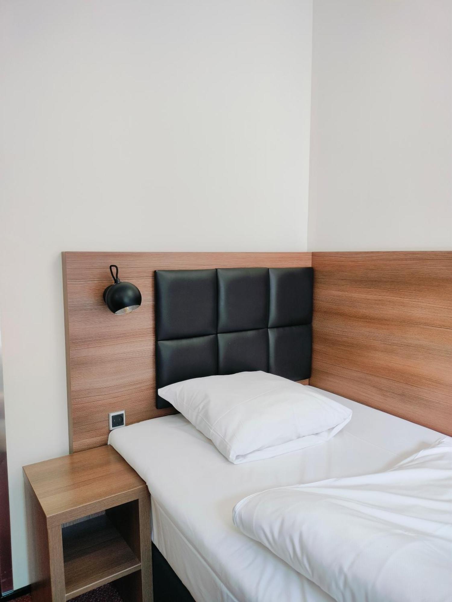אולבורג Hotel Jomfru Ane מראה חיצוני תמונה